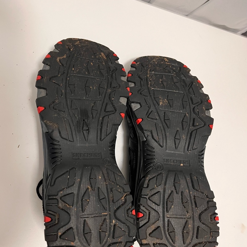 Skechers Men's Black and Red Trail Shoes - Picture 5 of 7